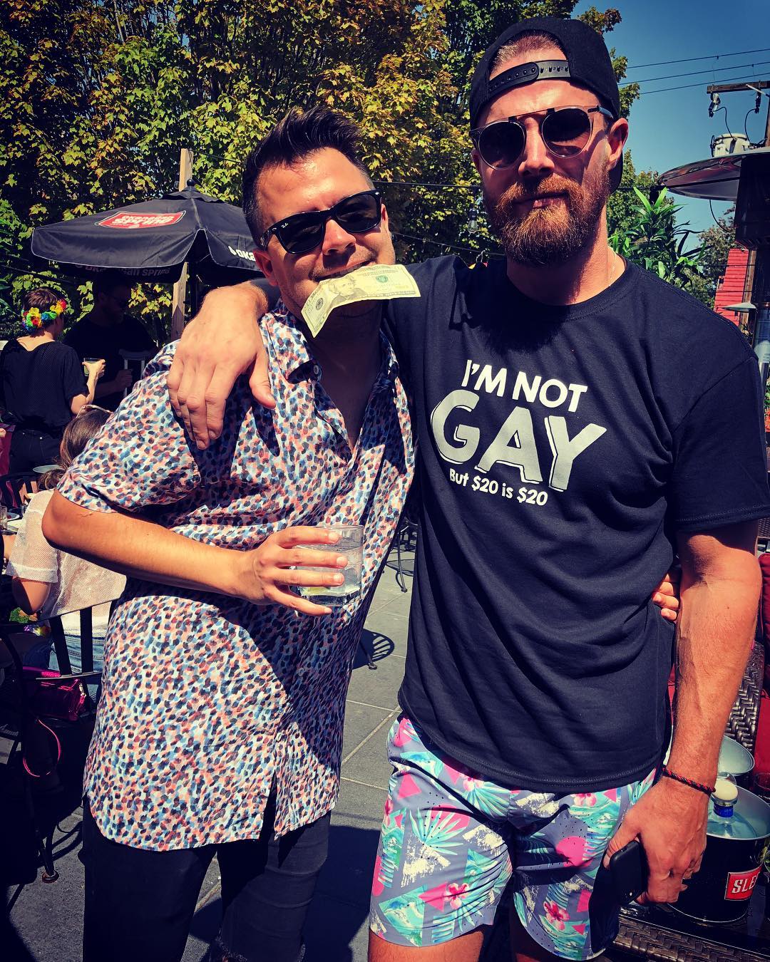 Is steven amell gay